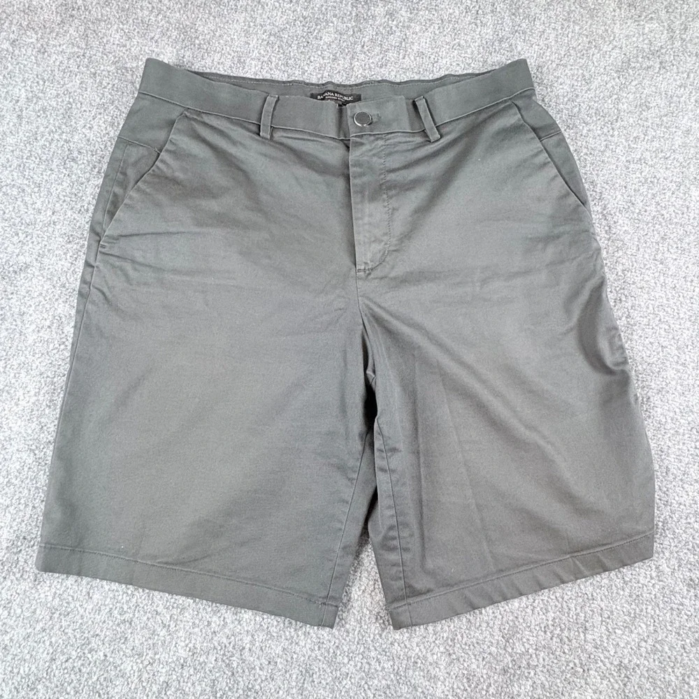 Banana Republic Emerson Shorts Mens 33 Gray Chino Preppy Golf Classic Coastal
